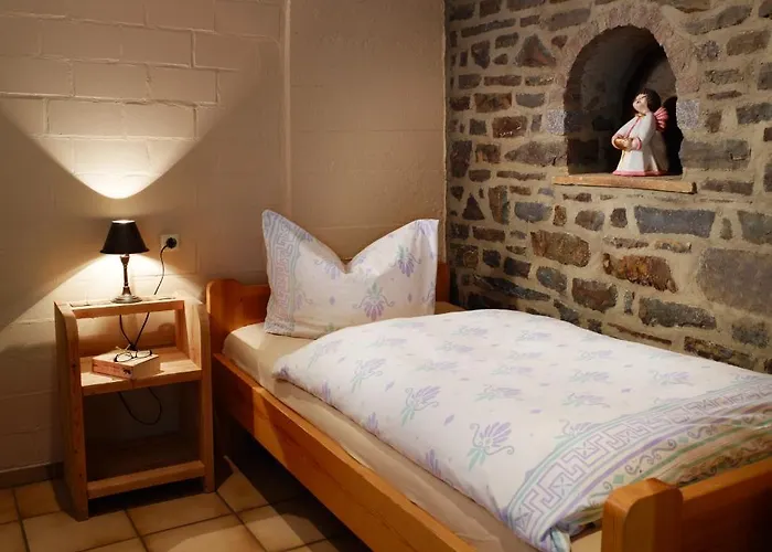 Haus Kylltal Hotel 2*